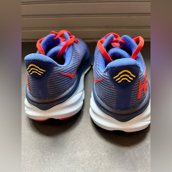 Hoka one one Clifton 9 youth size 6 women’s size 7.5 blue no box - Picture 5 of 7